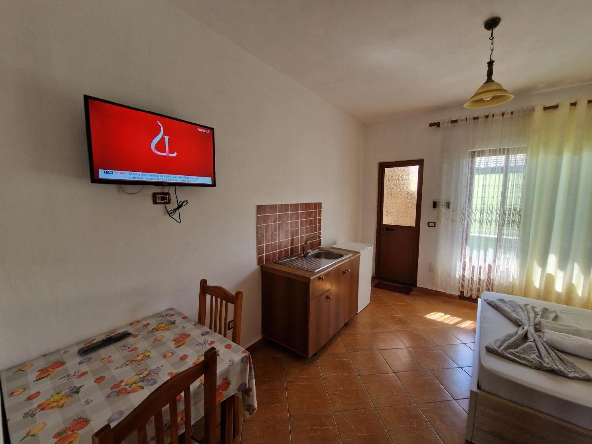 Guest House "Pisha" Durrës Kamer foto