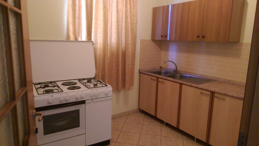 Guest House "Pisha" Durrës Buitenkant foto